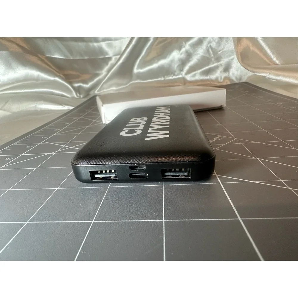 Club Wyndham 10000mAh External Portable Power Bank Backup Battery Charger NEW